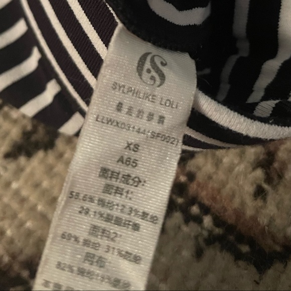 Black Striped Sports Bra Top XS A65 - Picture 3 of 4